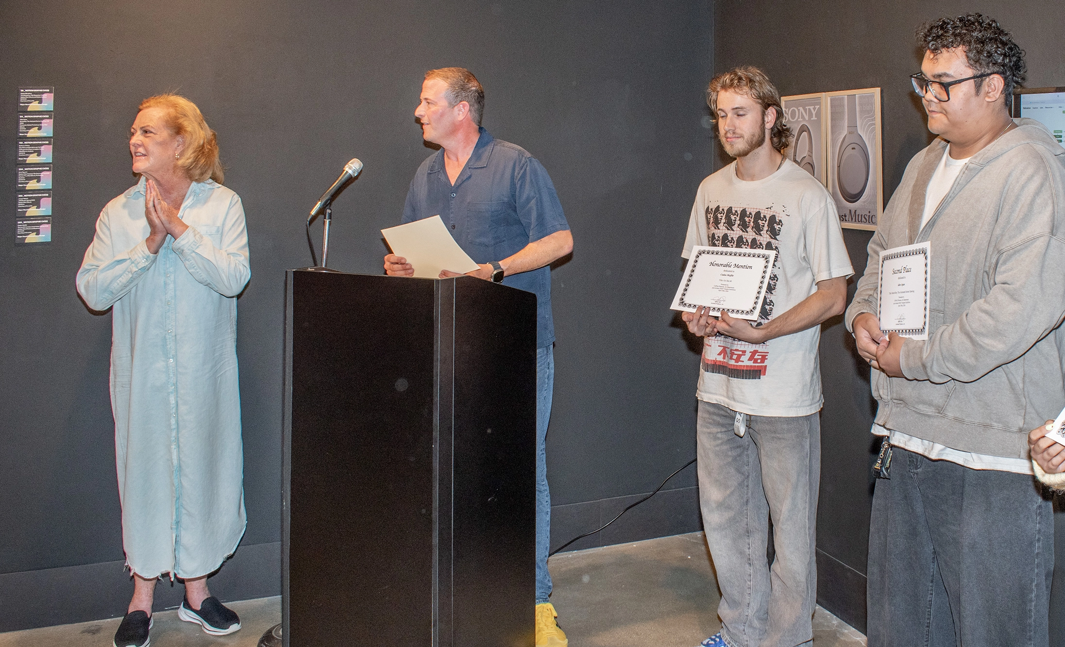 Reception photo of 2D+3D+ Awards.